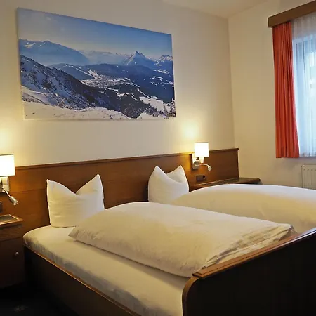 فندق Egerthof 3*