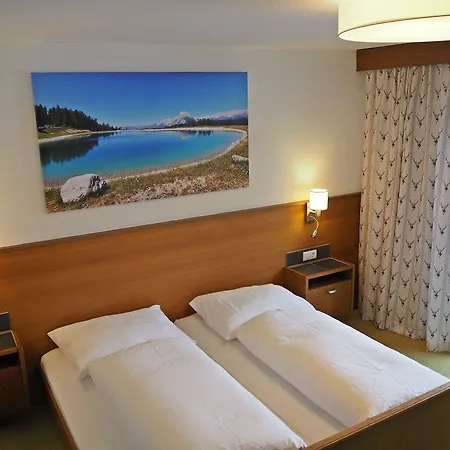 Hotell Egerthof 3*